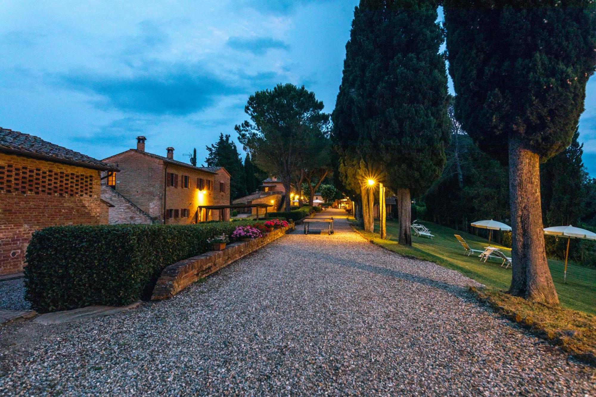 Villa Agriturismo Tenuta La Campana 아시아노 외부 사진